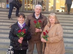 Cornelia Rybczynski, Werner Rejek und Claudia Flaisch am internationalen Frauentag 2014 in Marl Cornelia Rybczynski, Werner Rejek und Claudia Flaisch am internationalen Frauentag 2014 in Marl